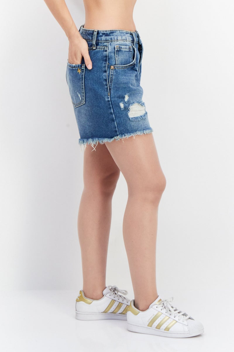 Frayed Jeans Women Ripped Denim Shorts, Wash Blue - Image 4