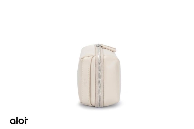 Alot Elegant Quilted Purse PU Leather Handbag with 1-Liter Capacity and Multiple Pockets for Daily Use - Beige - Image 2