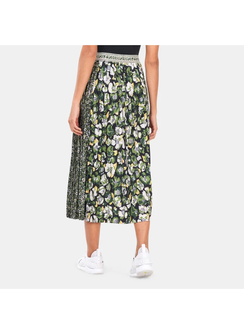 PUMA Women's x LIBERTY Printed Pleated Skirt