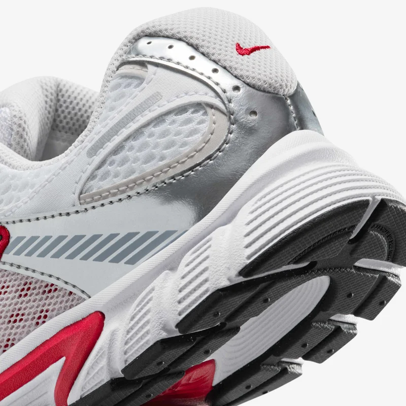 نايكي أحذية أطفال في  آر إن آر