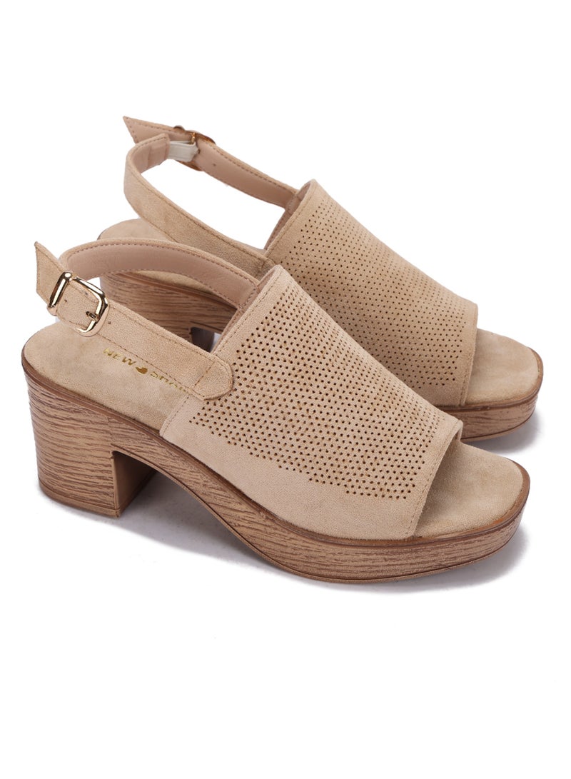 Women's sandals with a wide heel and a stylish modern design - equipped with a buckle for a distinctive look - Image 1
