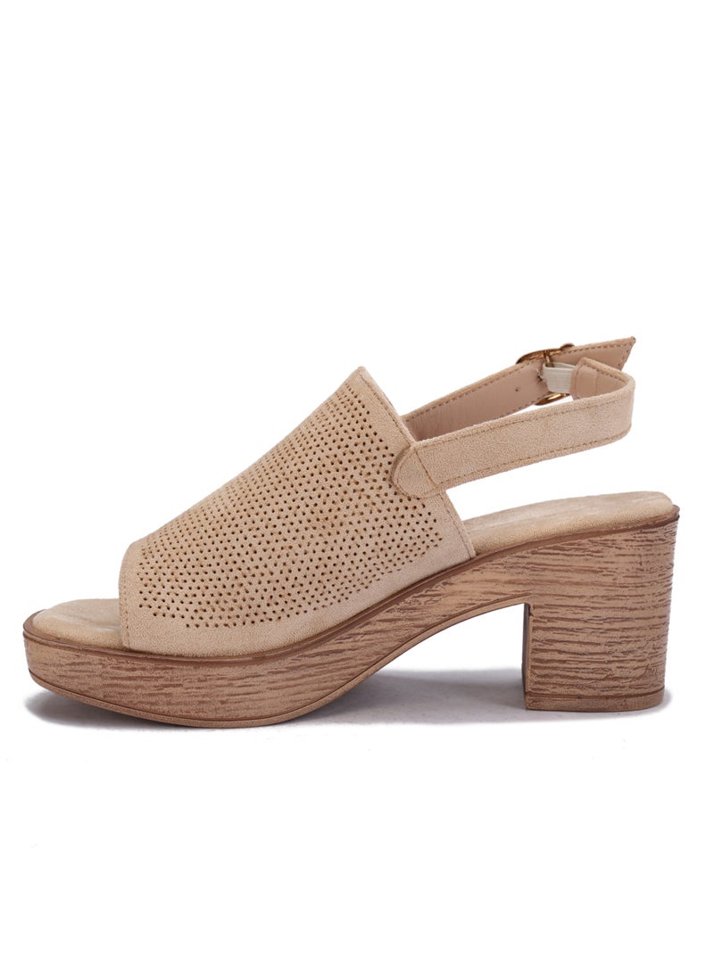 Women's sandals with a wide heel and a stylish modern design - equipped with a buckle for a distinctive look - Image 4