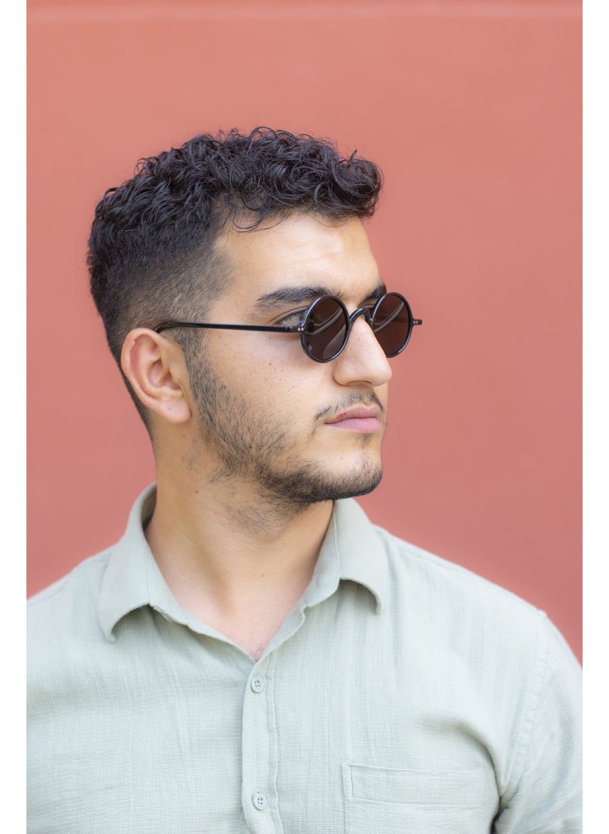 Focus On Judith Black Polarized Retro Sunglasses  - Image 4