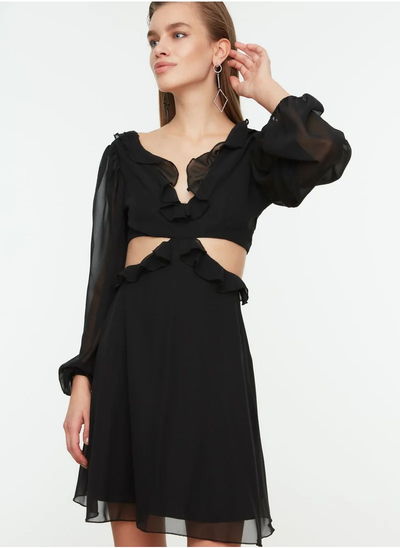 trendyol Pleated Cut Out Detail Dress
