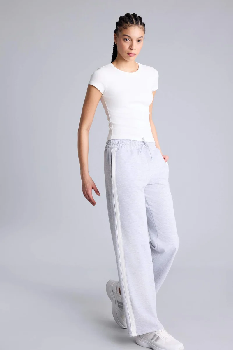 ديفاكتو Straight Fit NBA New York Knicks Licensed With Pockets Thin Sweatshirt Fabric Trousers
