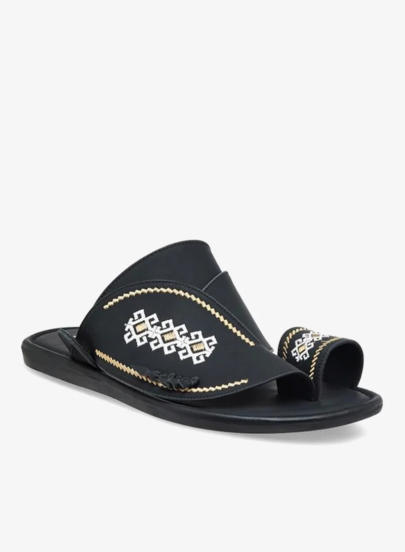 الواحة Men Embroidered Arabic Sandals Ramadan Collection