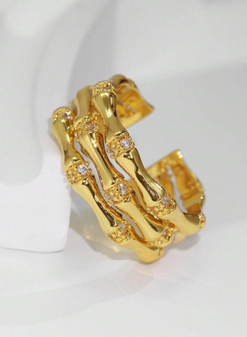 إيكوال خاتم نسائي أنيق من الاستانلس ستيل باللون الذهبي بمقاس موحد - Image 1