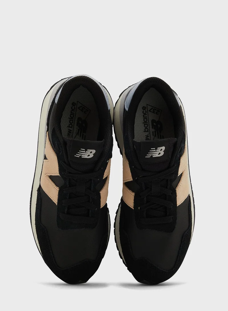 New Balance 237 Low Top Sneakers