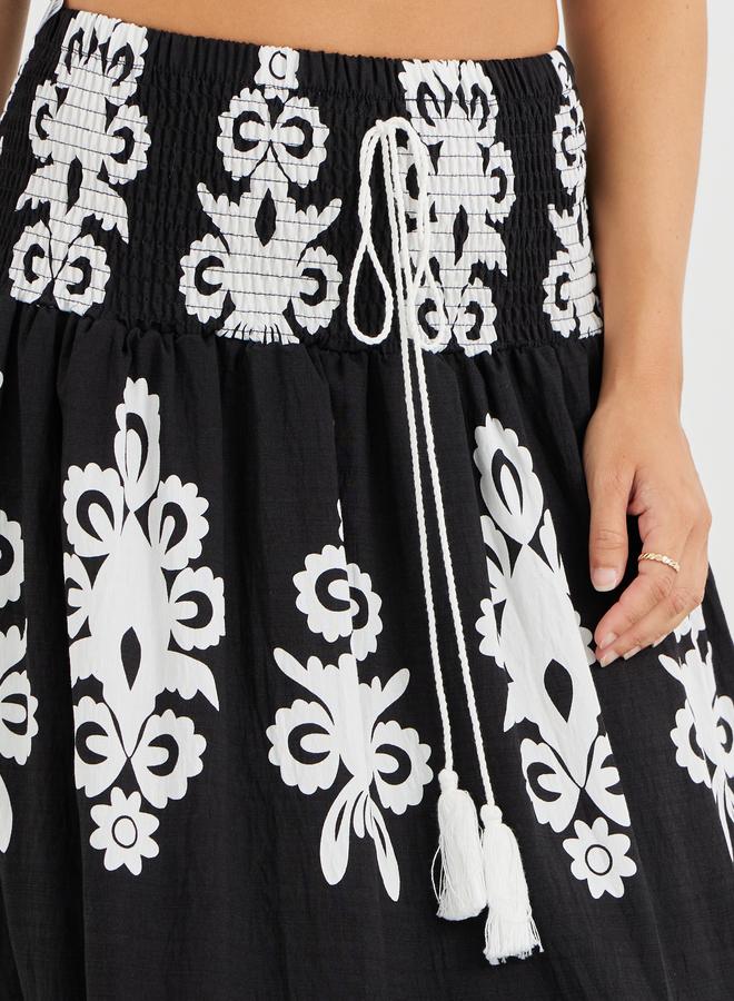 Styli Styli All-Over Printed A-Line Maxi Skirt  - Image 3