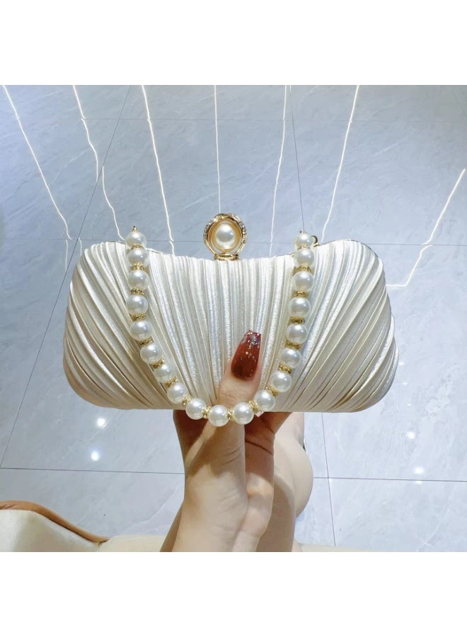 مجرد ركن جميل حقائب يد نسائية أنيقة من الساتان المطوي - Image 1