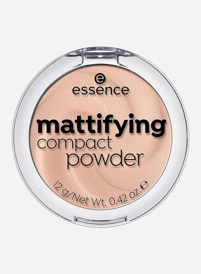 Essence Mattifying Compact Powder 11
