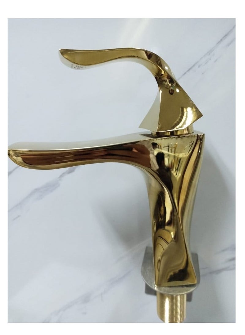 Short shiny gold sink mixer - Image 2