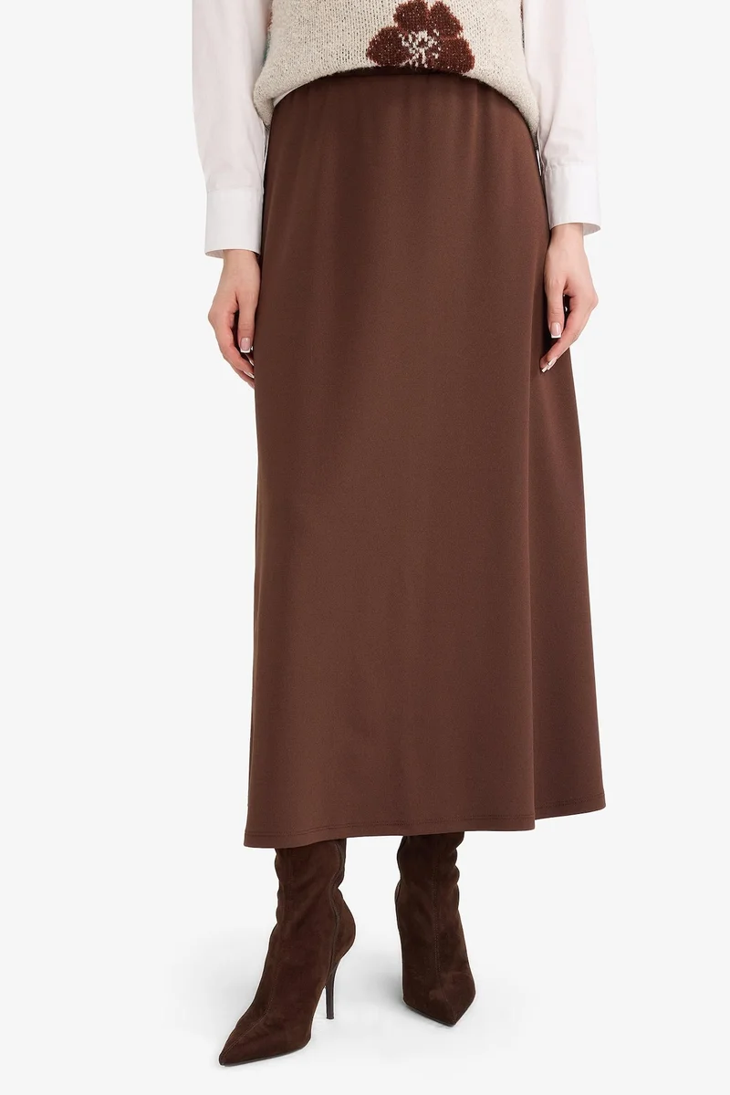 ديفاكتو A Cut Crepe Knitted Skirt