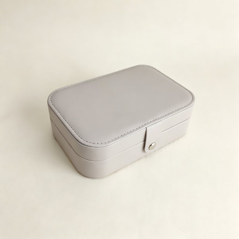 Travel-Friendly PU Leather Jewelry Box - Compact, Dustproof, Scratch-Resistant Organizer for Rings, Earrings, and Lipstick