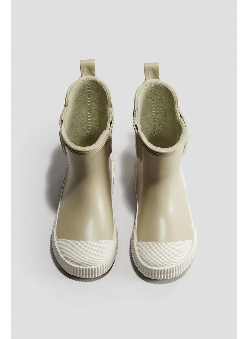 اتش اند ام Wellingtons