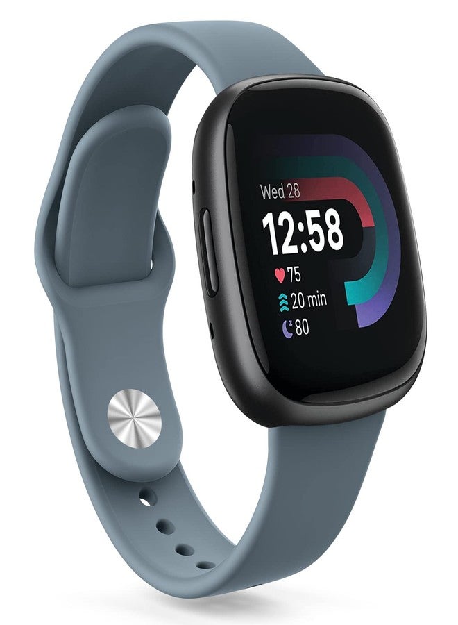 اي كي أساور سيليكون AK متوافقة مع Fitbit Versa و Sense، أساور معصم بديلة ناعمة للنساء والرجال (أزرق رمادي) - Image 1