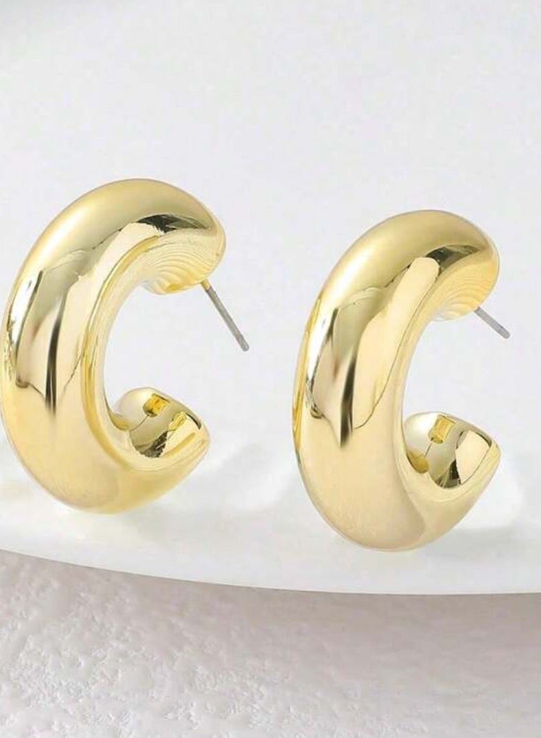 إيكوال حلق اذن نسائي دائري بتصميم عصري مطلي باللون الذهبي - Image 2