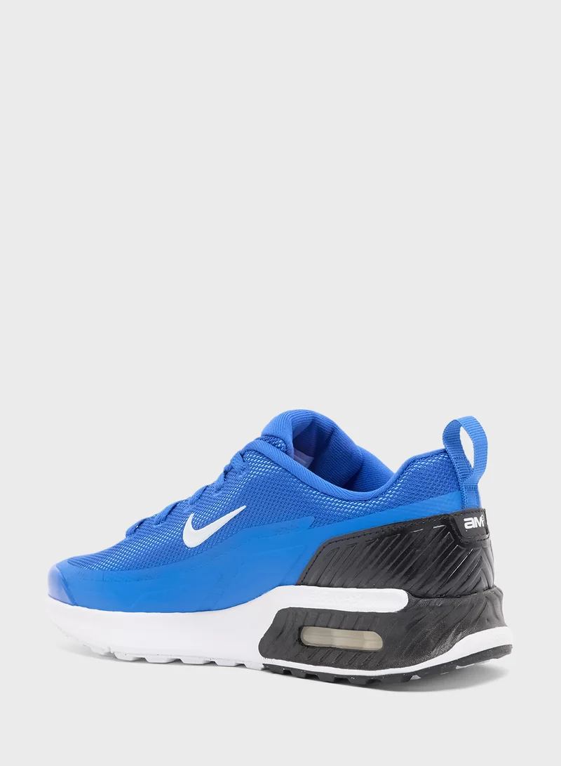 Nike Low Top Sneakers