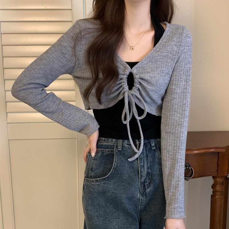 Spring New Sweet and Spicy Style Halterneck Contrasting Color Vest for Women with Ear-Shaped V Neck Drawstring Short Chic Blouse Two-Piece Set Gray two-piece set (comfortable amount)