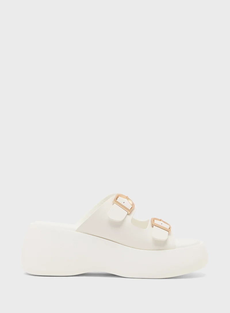 OZZO Flat Sandals