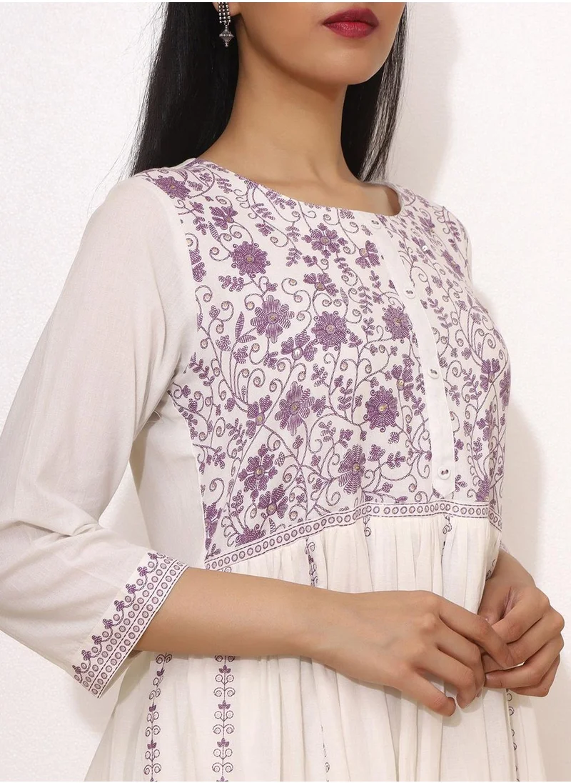 ISHIN White Kurta Set Straight Fit 3/4 Sleeve Sleeve made from Cotton featuring Self Design design and Round Neck neckline - Perfect for Ethinic!