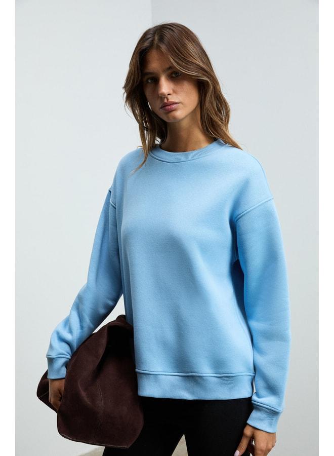GRIMELANGE SUSANA Women's Crew Neck Fleece-Lined Oversize Fit Basic Blue Sweatshirt. - Image 2