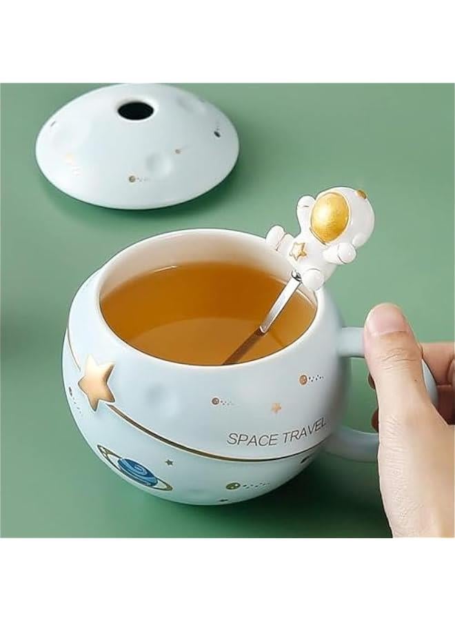 هوكور TRASSLE Cute Space Ceramic Mug,Kawaii Astronaut Coffee Cup, Funny Mugs with Lid and Spoon, Personalised Cups for Coffee, Tea and Milk, Birthday Gifts for Women/Kids (Light Blue) - Image 2