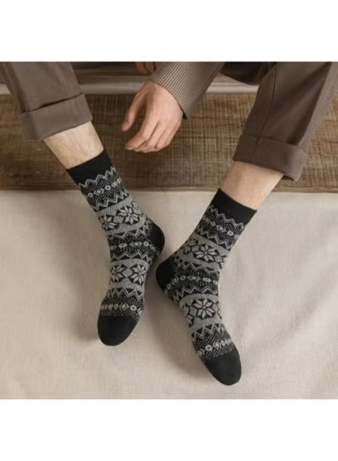 زوج من شربات شتوي للجنسين متعددة الألوان – خامة قطن ناعمة ومريحة – تصميمات عصرية بنقوش أنيقة – مناسبة للرجال والسيدات – دافئة ومثالية للاستخدام اليومي والخروج – ثبات لون وجودة عالية - Image 4