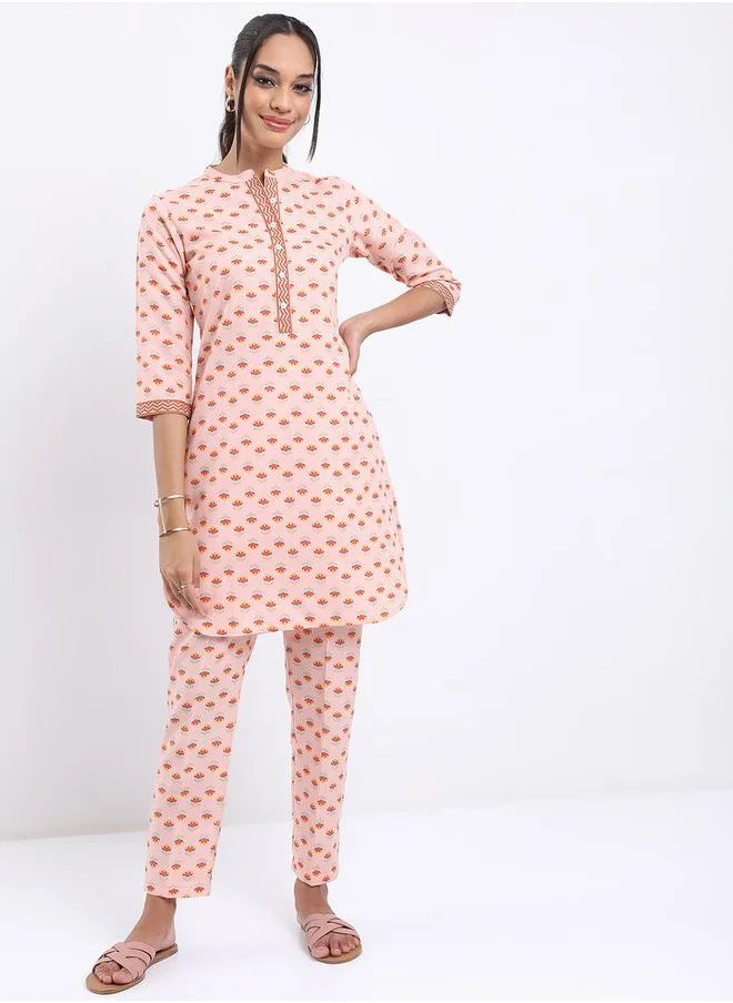 فيشود Women Peach Floral Printed Kurta Pant Set by Styli