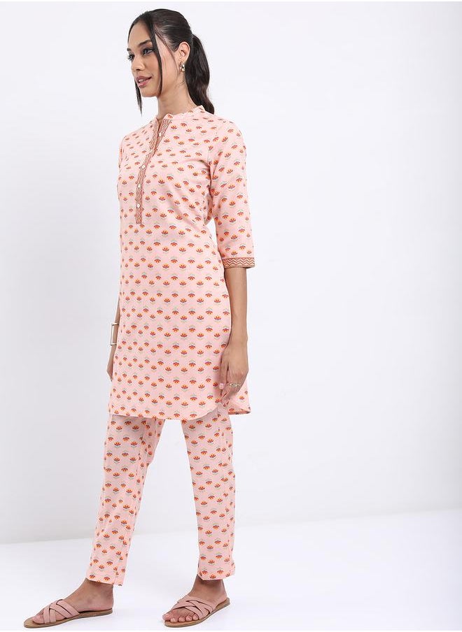 Vishudh Women Peach Floral Printed Kurta Pant Set by Styli  - Image 5