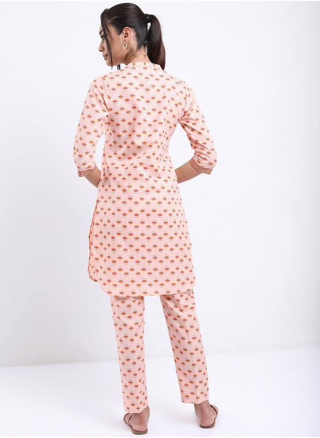 Vishudh Women Peach Floral Printed Kurta Pant Set by Styli  - Image 3