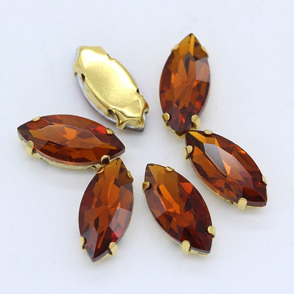 Wholesale horse eye crystal glass claw drill multi-specification hand-stitched claw drill DIY clothing wedding dress bag shoes accessories Red coffee. 