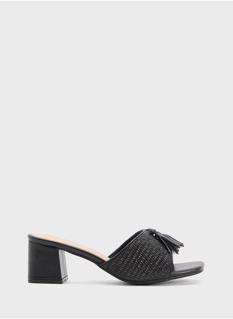 ايلا Rafia Tassel Detail Block Heel Sandal
