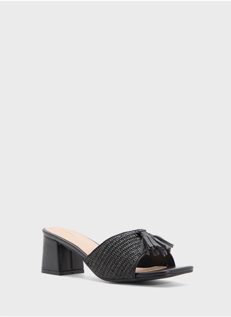 ايلا Rafia Tassel Detail Block Heel Sandal