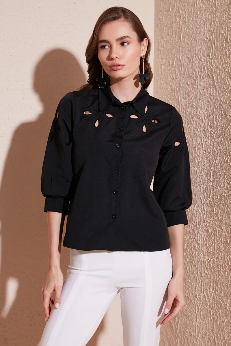 Lela Regular Fit Embroidered Shirt Women's Shirt 611GO10030355