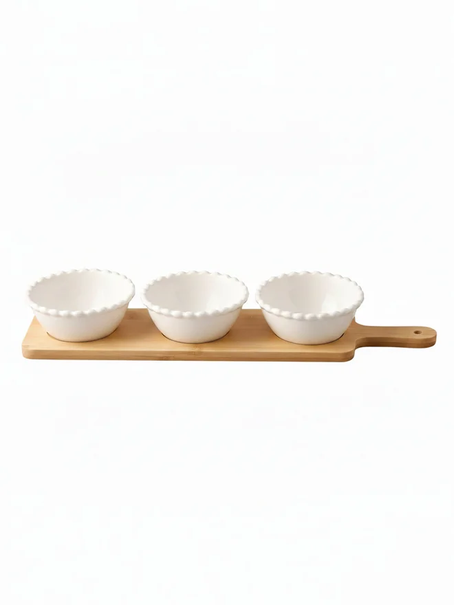 Shallow 3-Piece Round Porcelain Bowl Set with Bamboo Stand, 13cm
