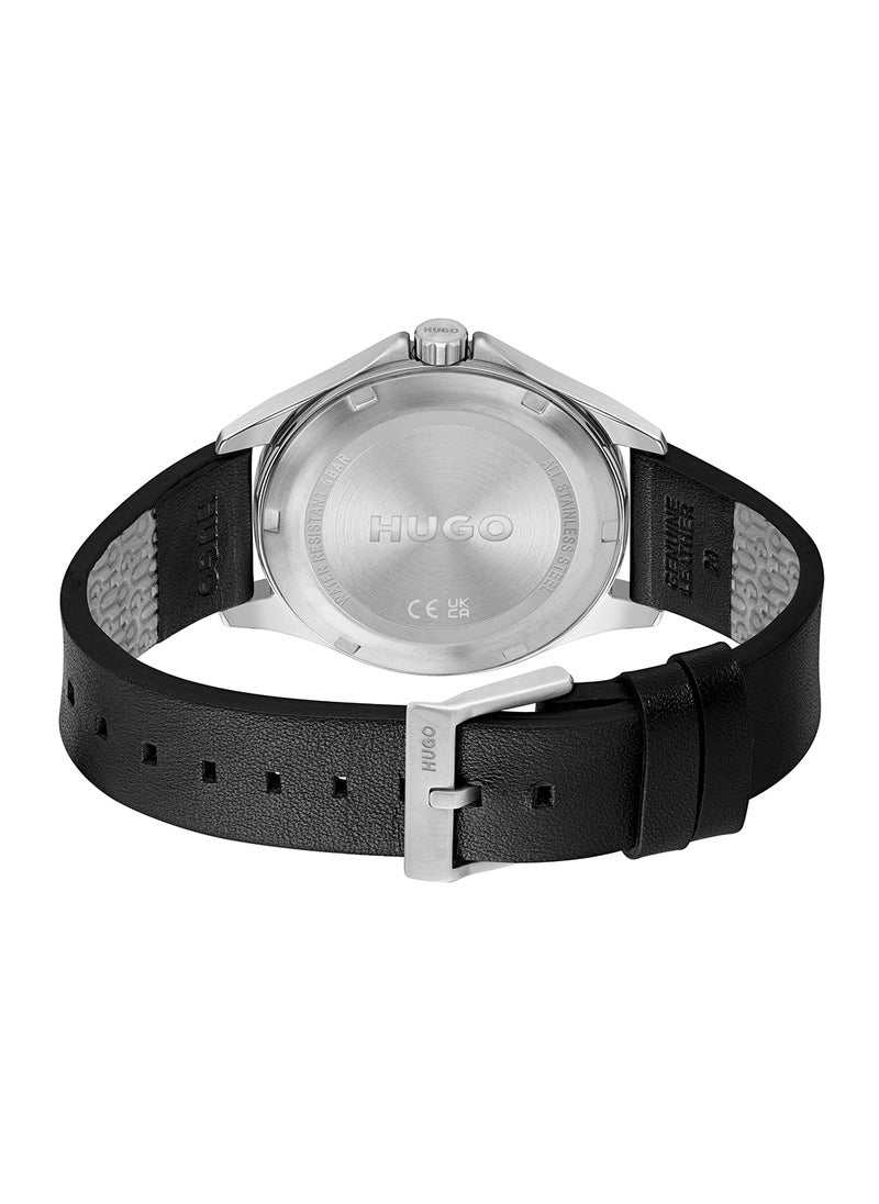 HUGO BOSS ساعة يد جلدية دائرية الشكل بعقارب للرجال 1530325 - 42 ملم  - Image 3