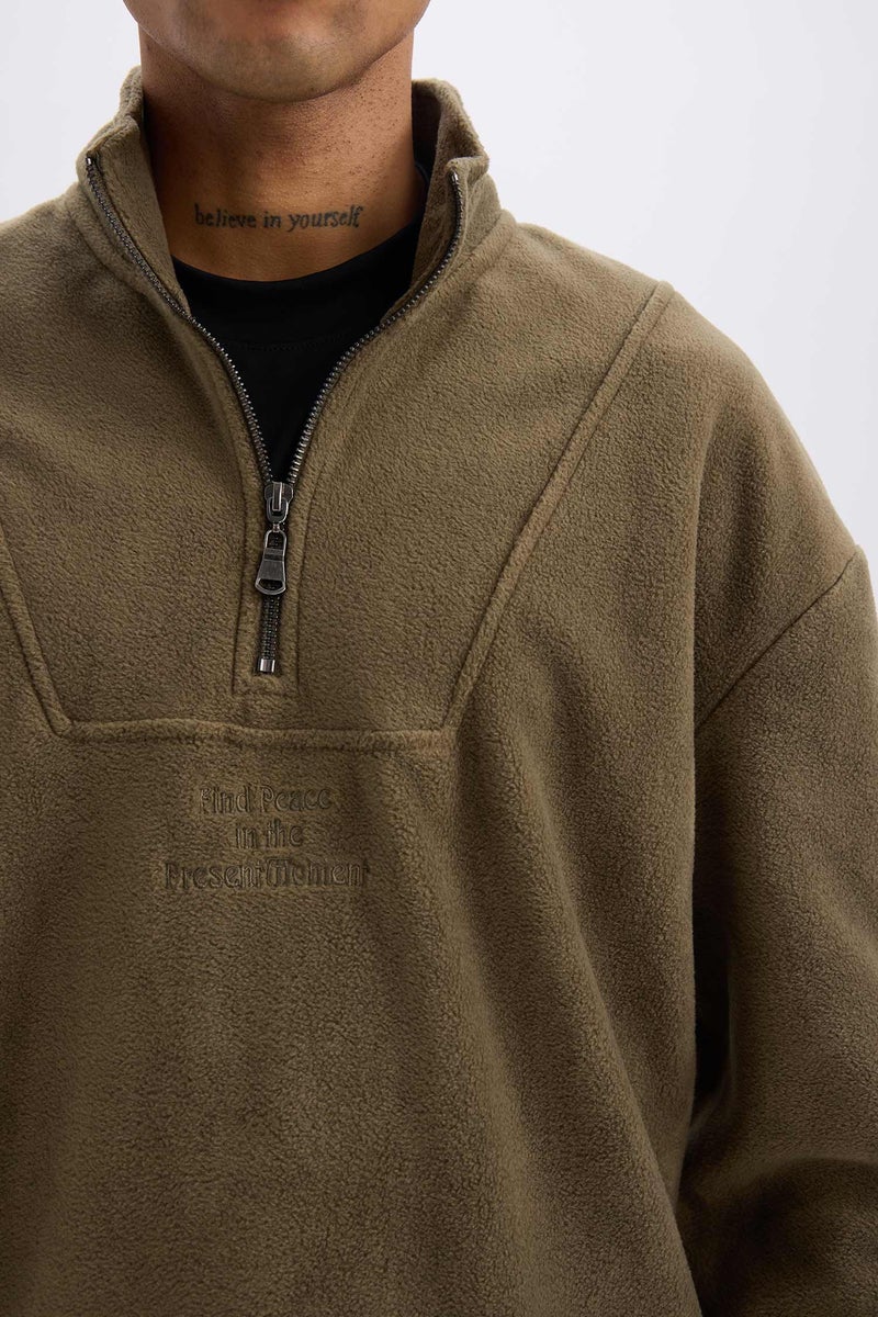 DeFacto Man Comfort Fit Printed Long Sleeve Sweatshirt  - Image 3