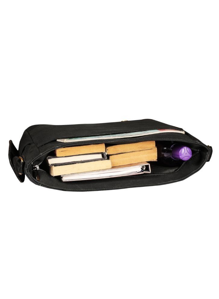 Mounthood Vulcan Messenger Bags Black Pu Leather 39 X 10 X 32 Cm Set Of 1 - Image 5