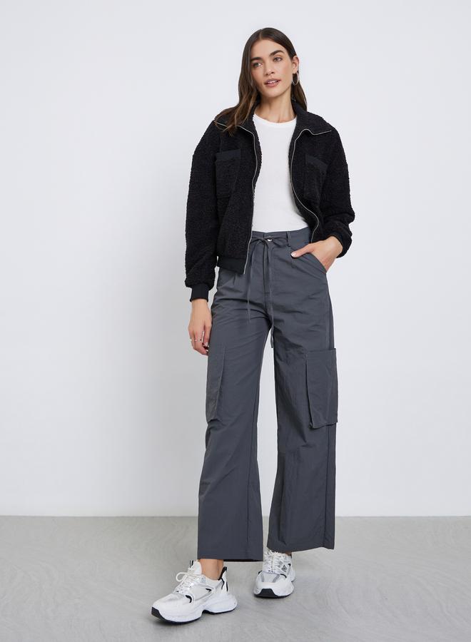 ستايلي جاكيت بومبر بتفاصيل فرو صناعي - Image 2