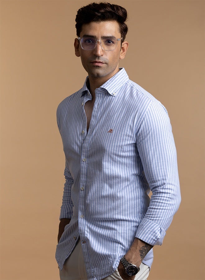 تكلف The Classic Stripe Blue Oxford Shirt with Timeless Smooth Weave - Image 1