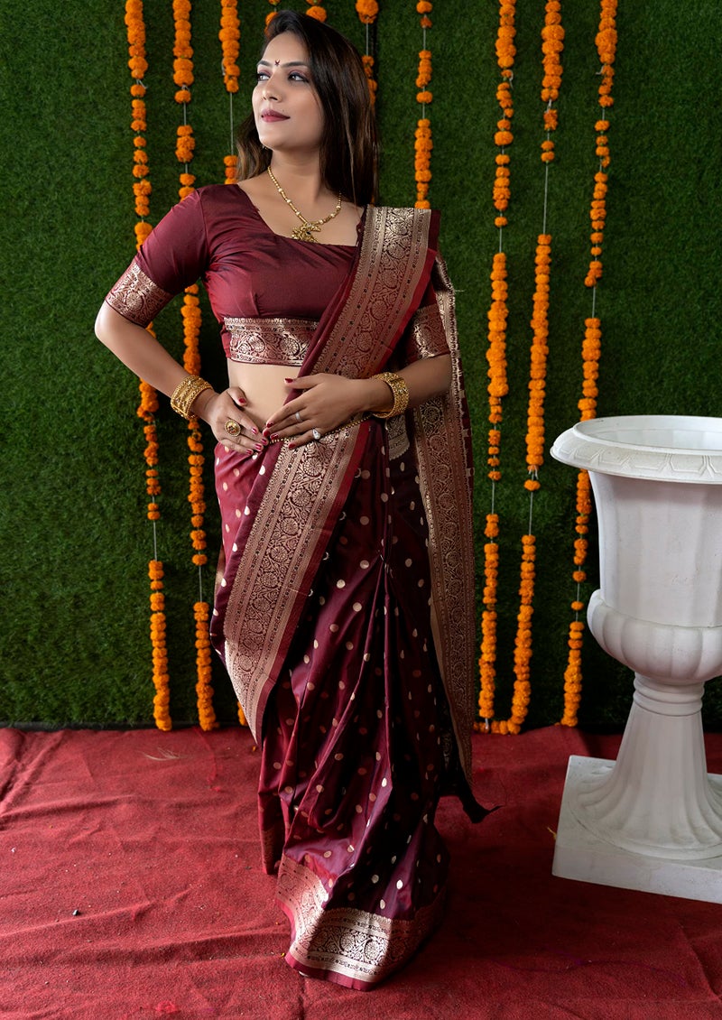 AMIRAT Women's Soft Silk Kanjivaram Saree and Unstitched Blouse Piece with Woven Zari Jacquard | Maroon - Image 3