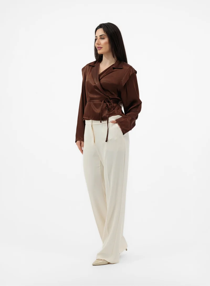 لا لي لي بلوزة ساتان أنيقة