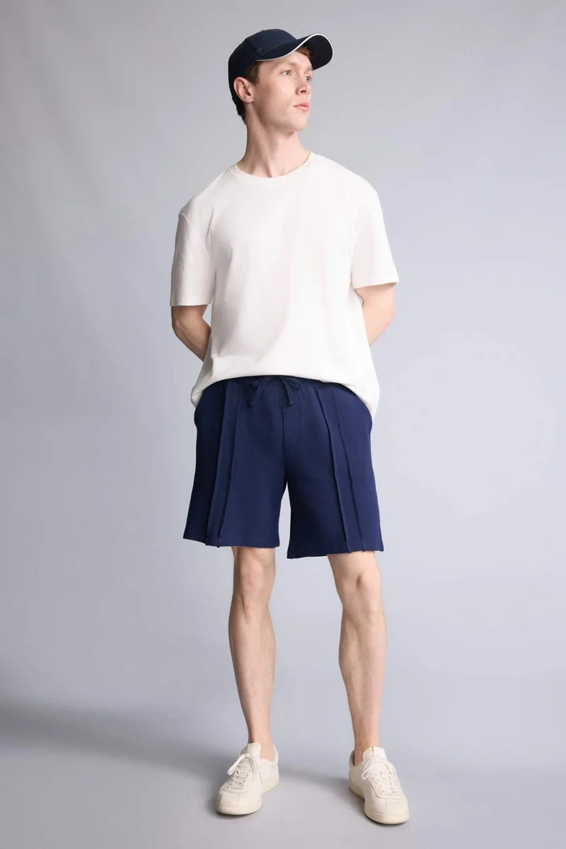ديفاكتو Regular Fit Shorts