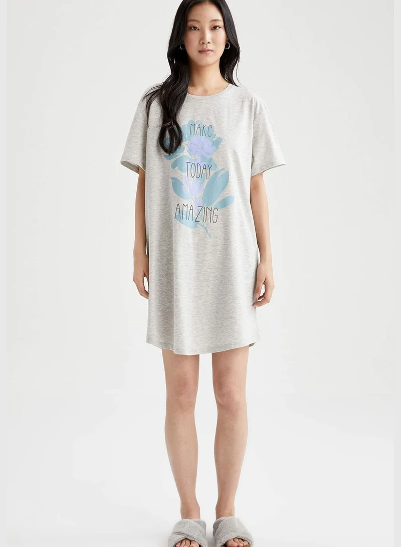 ديفاكتو Regular Fit Short Sleeve Slogan Mini Nightdress