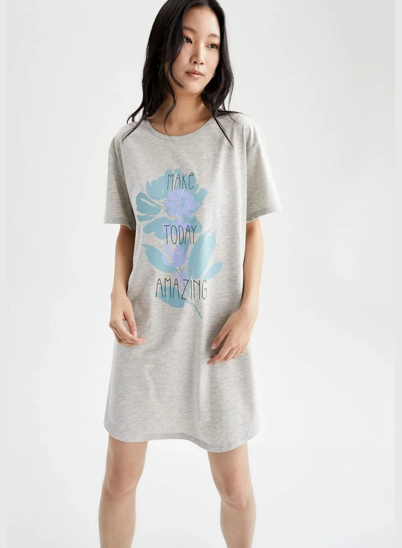 ديفاكتو Regular Fit Short Sleeve Slogan Mini Nightdress