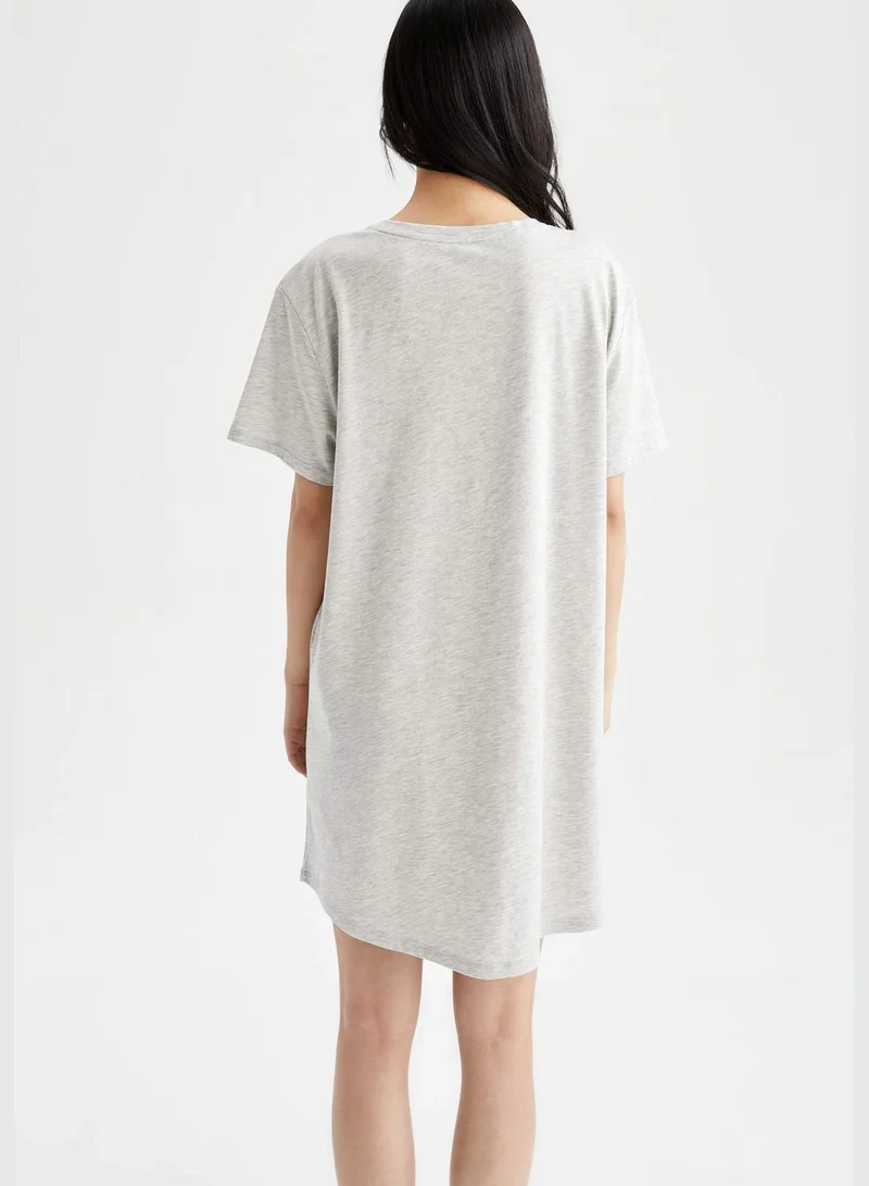 ديفاكتو Regular Fit Short Sleeve Slogan Mini Nightdress