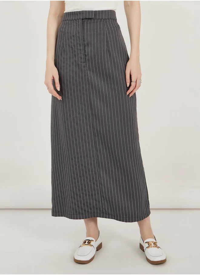 ستايلي Pinstriped Maxi Skirt with Back Slit