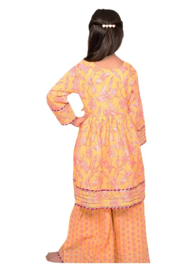 Maithili Maithili Embellished Printed V-Neck Kurta and Pants Set