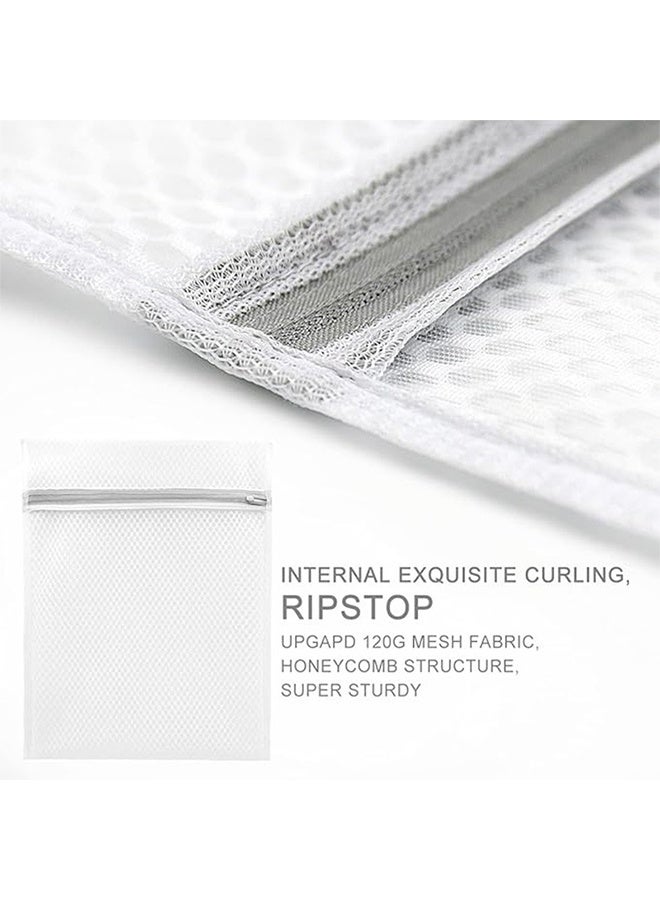 3Pcs Durable Honeycomb Mesh Laundry Bags for Delicates 12 x 16 Inches (3 Medium)	1、This heavy duty Honeycomb mesh laundry bag is specially designed to wash delicate clothes without wear and tear in washing machines and dryers	2、With our breathable mesh construction, you'll have a thoroughly clean wash in the washing machine and evenly dry process in the dryer	3、Medium and extra strong: our 12" x 16" (30 x 40 cm) laundry bag made of durable material (120g honey comb mesh) for a long-lasting usage	4、Our premium anti-rust zipper with auto lock and smart zipper protection will prevent the bag from opening during washing and drying cycle. You’ll have a quiet laundry experience	5、Protect your delicates, extend the life of your lingerie, socks and gloves, yoga pants, jeans or even jackets, scarves, and shoes - Image 4